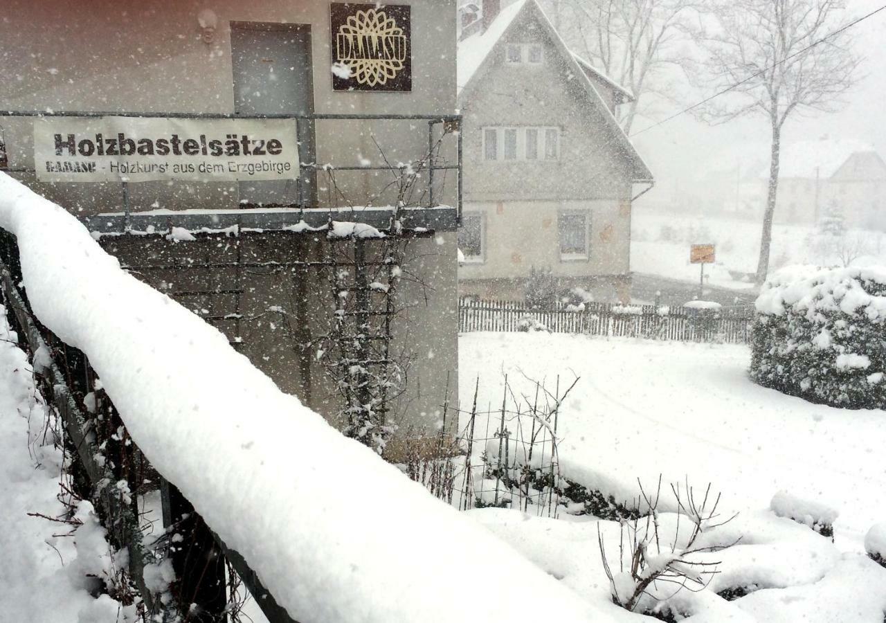 Ferienwohnung Wohnen beim Kunsthandwerker Neuhausen  Exterior foto